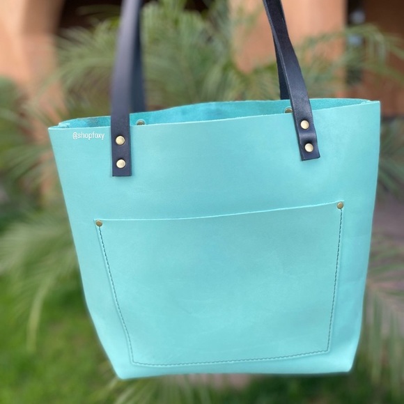 SOLD Portland Leather Goods Mint Smooth Leather Tote - Picture 2 of 16